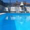 Superb Bruzende Village
