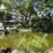 Stunning 2BR apt, 65 sq m Netflix at Rosewood Pointe Residences near BGC