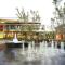 Modern 4 Bedroom House in Box Hill