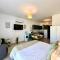The Olive Beachfront Apartment & Spa The Olive Beachfront Apartment & Spa