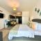 The Olive Beachfront Apartment & Spa