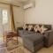 2BR Townhouse,Bath, TV, Backyard (1038)