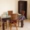 2BR Townhouse,Bath, TV, Backyard (1038)