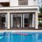 Villa Althea, Pool, Mountain Views, BBQ ,Patio in Laneia