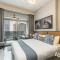 VOGUE MAG318 Business Bay - Downtown Dubai - Pool View with balcony and walkable to Burj Khalifa and The Dubai Mall