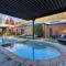 Collins Retreat - 4 Bedroom home with Pool