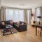 Escala Hotel & Suites