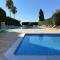 Beachfront apartment with 2 Workspaces, Kids Room & Pool