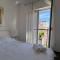 villa White