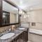 Vail Landmark Condo - Steps to Hiking, Dining & Festivals