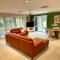 Centrally located Stylish Villa on the Hill