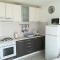 Apartments with parking space Novi Vinodolski - 15292