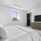 Casablanca Bahamas- New Luxury Waterfront Condo, Palm Cay, The Bahamas