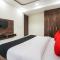 Collection O Green Leaf Residency
