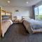 Four bedroom beachside apartment