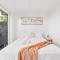 200m to the beach Pet friendly