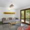 Quinees Charming Mountain Cottage