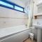 Homely 3 Bed Bungalow, Sleeps 6, In A Stunning Location In Cornwall Ref 85067P