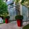 Lions Garden Hotel