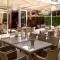 Lions Garden Hotel
