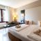 Lions Garden Hotel