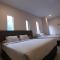 DeTonga Hotel