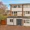 HUGE 5 Bed 3 Bath House For Contractors & Families, X2 FREE PARKING, FREE WiFi & Netflix By REDWOOD STAYS