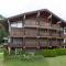 Studio cabine avec terrasse, parking, 4 pers, centre village, proche pistes et commerces - FR-1-437-92
