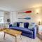 1 Mi to Ferry Sea Street Cottage in Hyannis