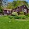 Rustic Rockport Cottage
