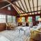 Rustic Rockport Cottage