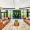Luxury 3BR Near Disney - Pool and Hot Tub!