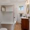 Sebastopol Farmhouse on 3 acres, fiber, kid friendly