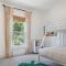 Sebastopol Farmhouse on 3 acres, fiber, kid friendly