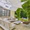 Superbe Maison Climatisée avec Piscine au Cœur de Maussane - Proche Commerces et Activités! - FR-1-599-83