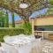Superbe Maison Climatisée avec Piscine au Cœur de Maussane - Proche Commerces et Activités! - FR-1-599-83