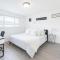2BR APT with Brand new super quite AC, Washer, Dryer, Free EV Station, Free Parking in Cupertino