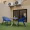 819. 2BR Townhouse Sofa Bed TVs 2 Baths Garden