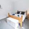 15 South Avenue Mews