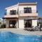 Seaside 2-Bedroom Villa with Private Pool, Garden WiFi Your Perfect Escape