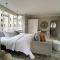 Cosy and Classy Sea Point Apartment