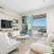 Dolphin Beach H106
