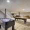 The Nest at Pinecrest by AvantStay Spacious Deck Game Room Fire Pit