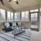 The Nest at Pinecrest by AvantStay Spacious Deck Game Room Fire Pit