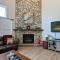 The Nest at Pinecrest by AvantStay Spacious Deck Game Room Fire Pit