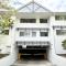 Chez Noosa Holiday Apartments