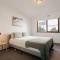 Bayview Cottage - Serene Escape between Beach & Bay
