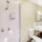 Biloela Centre Motel & Grevillea Steakhouse & Bar