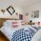 High House Sleeping 10