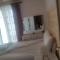 ERDA LAKESIDE Guesthouse